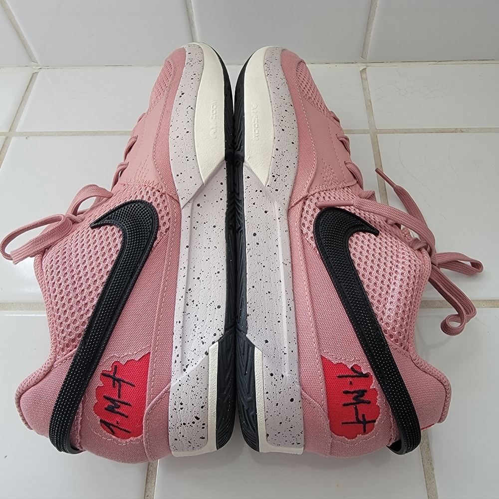 Pink Nikes - Picture 10 of 11